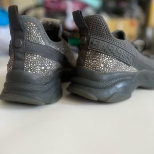 STEVE MADDEN MAXIMA SILVER SPARKLES SIZE 11